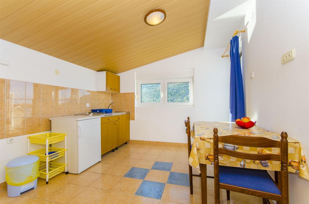 Apartments Nada Рогозниця Екстер'єр фото
